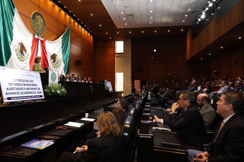 UQRoo refrenda compromiso con la transparencia financiera ante la Cámara de Diputados - galería 3