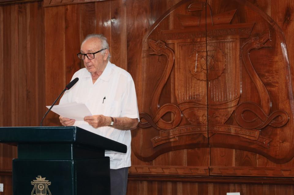 Dr. Miguel Borge Martín dialoga sobre turismo e ingeniería con estudiantado de UQRoo - galería 9