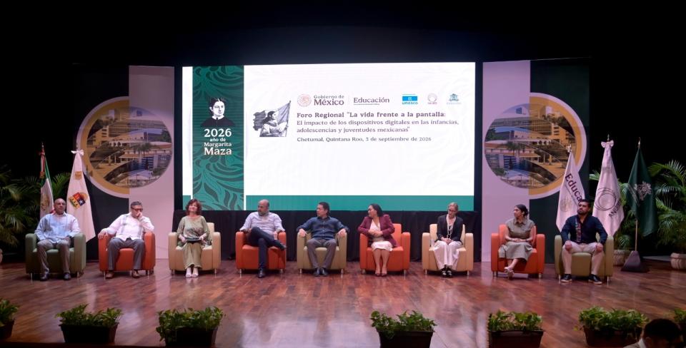 UQRoo albergó foro regional sobre el impacto de los dispositivos digitales en las juventudes - galería 2