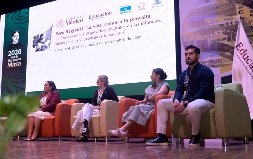 UQRoo albergó foro regional sobre el impacto de los dispositivos digitales en las juventudes - galería 5