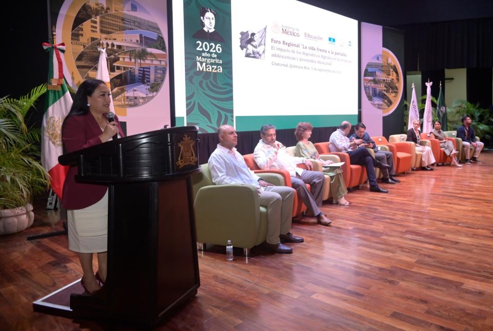 UQRoo albergó foro regional sobre el impacto de los dispositivos digitales en las juventudes - galería 9
