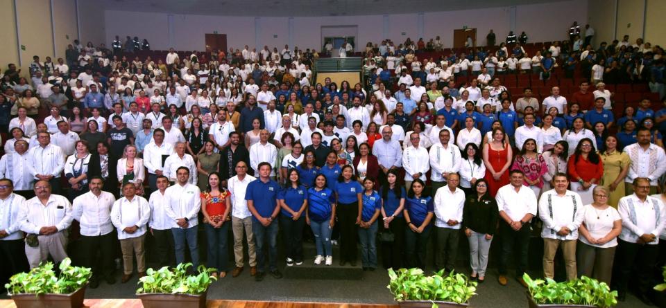 UQRoo albergó foro regional sobre el impacto de los dispositivos digitales en las juventudes - galería 11