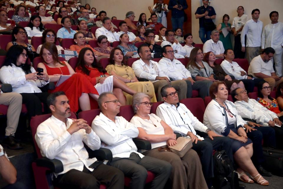 UQRoo albergó foro regional sobre el impacto de los dispositivos digitales en las juventudes - galería 17