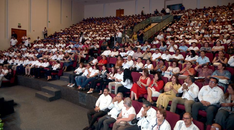 UQRoo albergó foro regional sobre el impacto de los dispositivos digitales en las juventudes - galería 19
