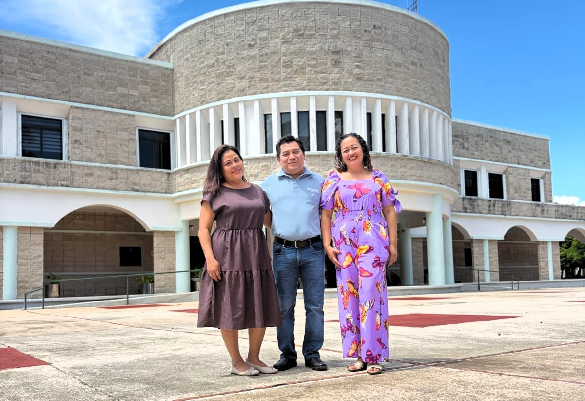 Especialistas de la UQRoo capacitan a más de 190 docentes de la UNACAR - En interculturalidad e Inteligencia Artificial