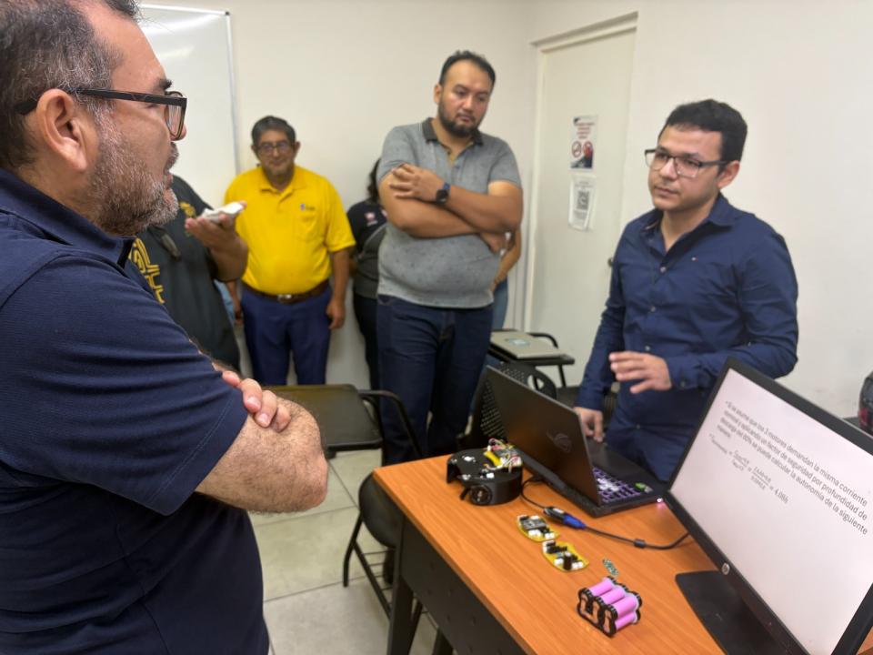 Estudiantes de la UQRoo obtienen primer lugar en ExpoCiencias Quintana Roo 2026 y avanzan a la etapa nacional - galería 3