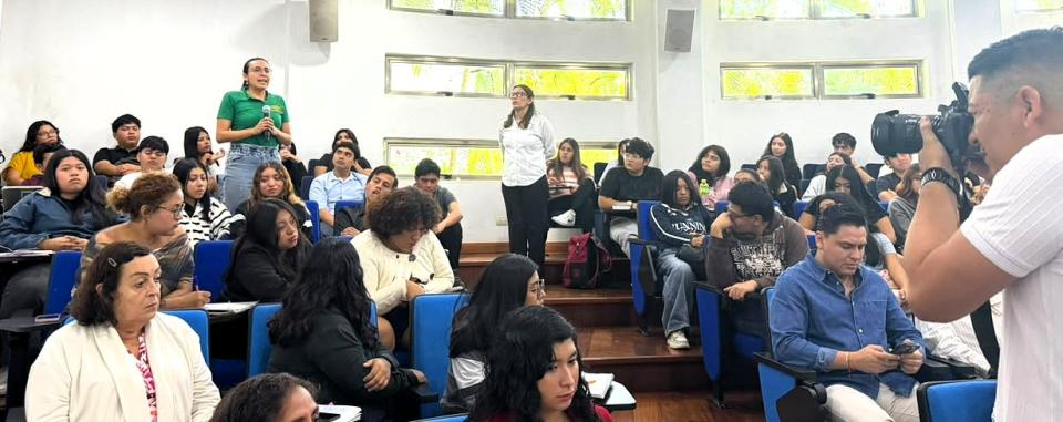 Mujeres juzgadoras conversan con universitarios en Playa del Carmen - galería 1