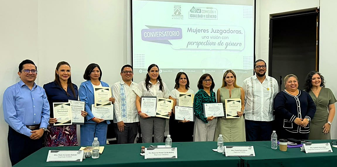 Mujeres juzgadoras conversan con universitarios en Playa del Carmen - Por la construcción de una sociedad más equitativa