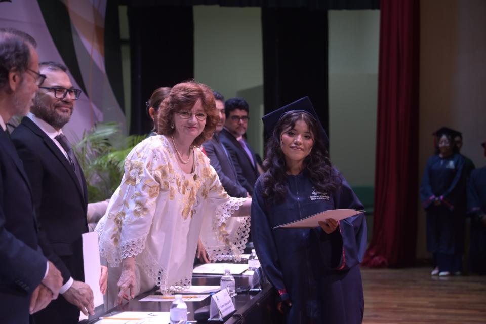 UQRoo celebró la graduación de 489 egresadas y egresados de sus campus en Chetumal - galería 3