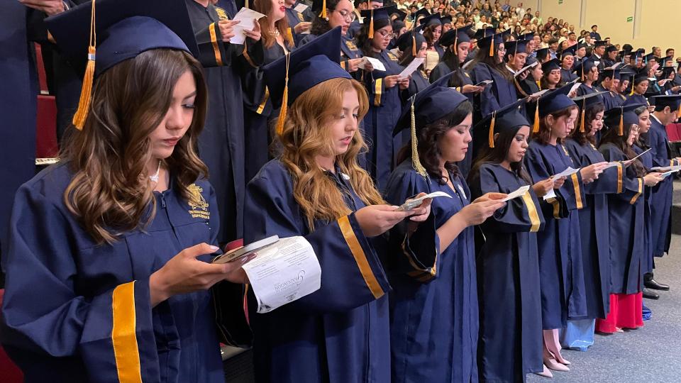 UQRoo celebró la graduación de 489 egresadas y egresados de sus campus en Chetumal - galería 9