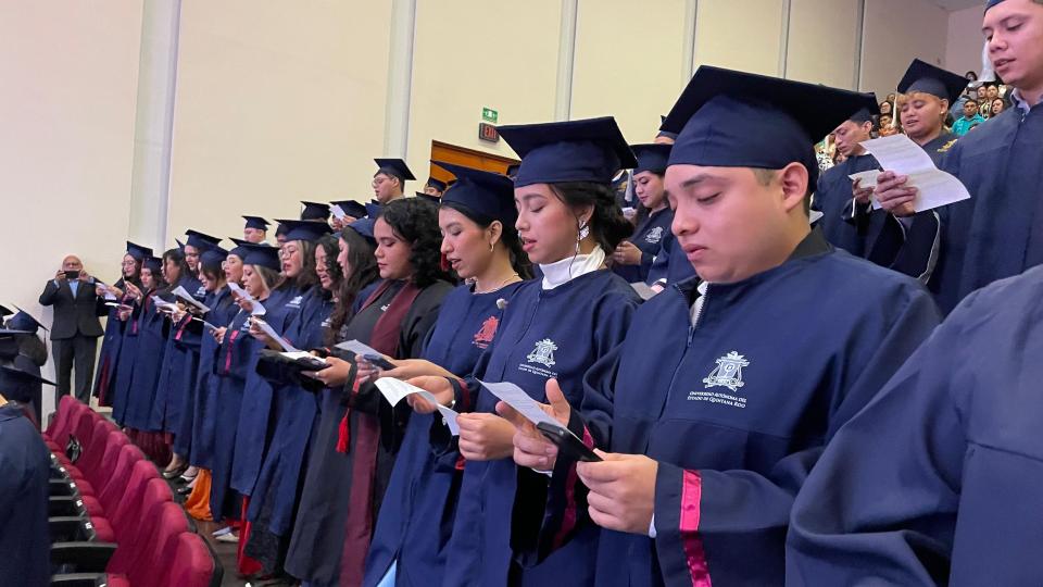 UQRoo celebró la graduación de 489 egresadas y egresados de sus campus en Chetumal - galería 15
