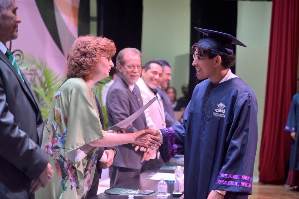 UQRoo celebró la graduación de 489 egresadas y egresados de sus campus en Chetumal - galería 21