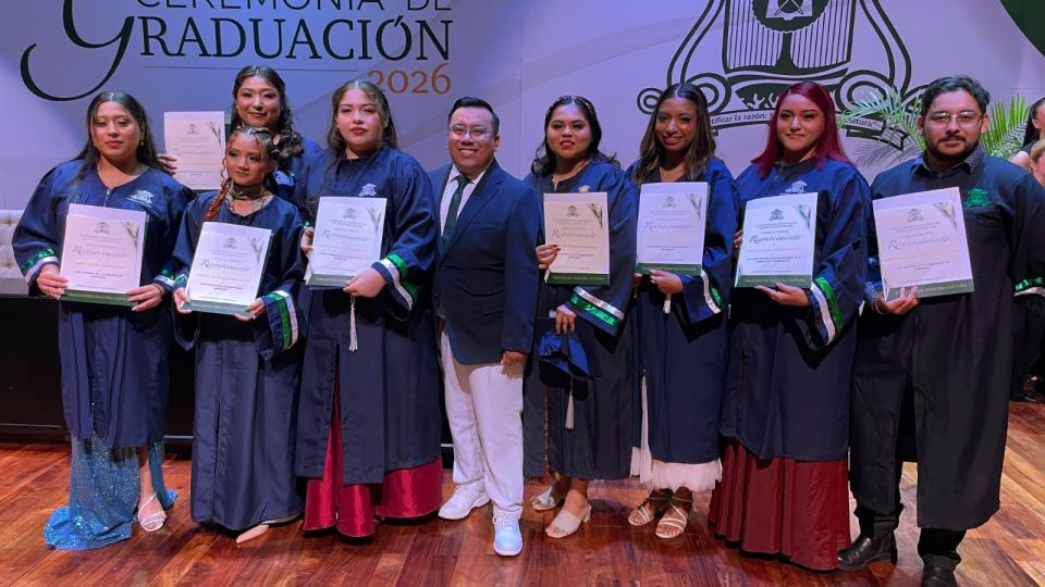 UQRoo celebró la graduación de 489 egresadas y egresados de sus campus en Chetumal - galería 23