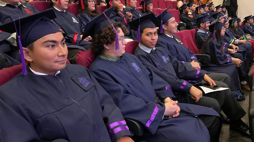 UQRoo celebró la graduación de 489 egresadas y egresados de sus campus en Chetumal - galería 30