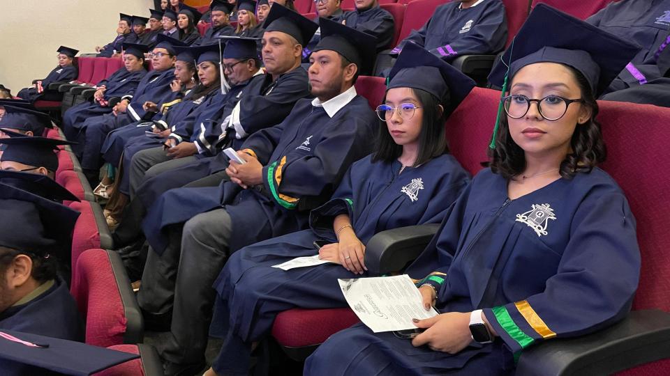 UQRoo celebró la graduación de 489 egresadas y egresados de sus campus en Chetumal - galería 33