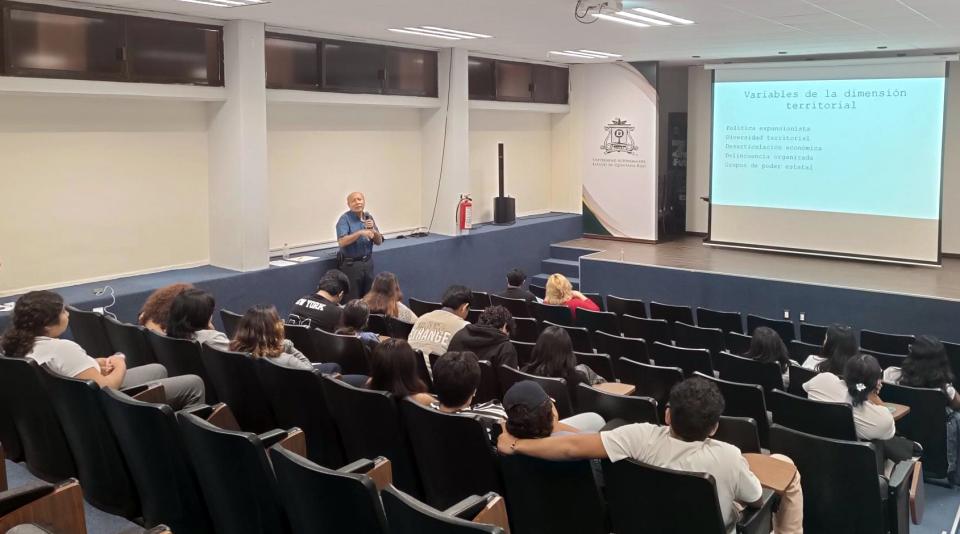 Especialistas e investigadores analizan temas clave del derecho en seminario jurídico internacional - galería 3
