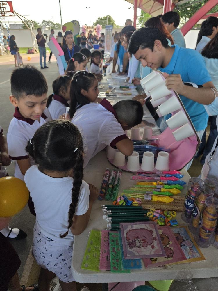 VII Feria de la Salud de la DCS-UQRoo en la Escuela Primaria Kohunlich - galería 1