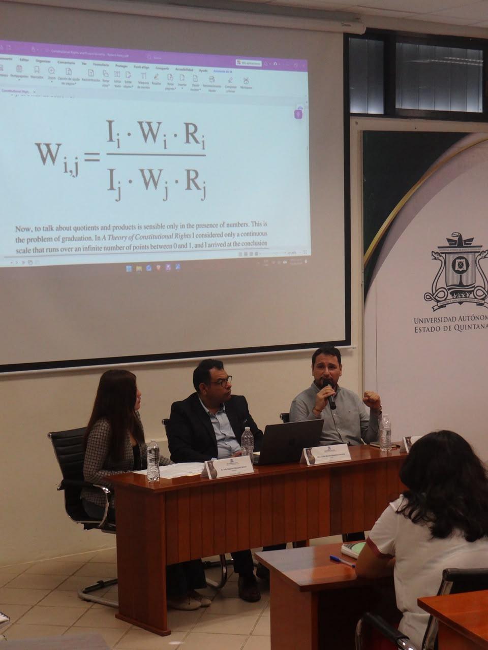 UQRoo rinde homenaje a Robert Alexy con un conversatorio sobre Derecho, razón y justicia - galería 4
