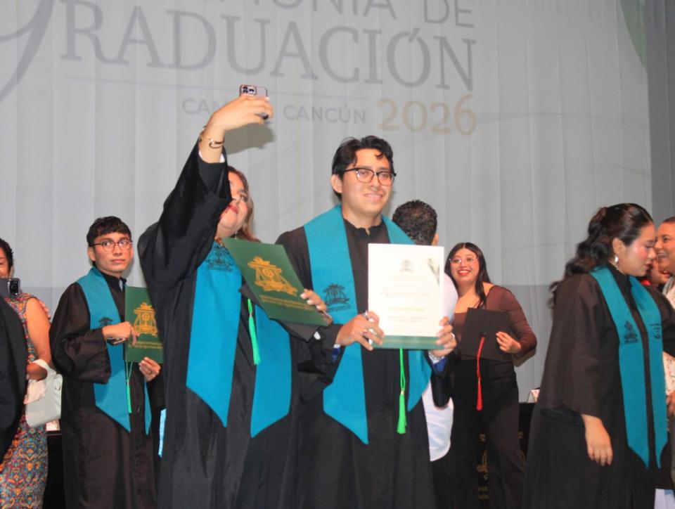 UQRoo celebra la graduación de 268 egresadas y egresados en Campus Cancún - galería 11