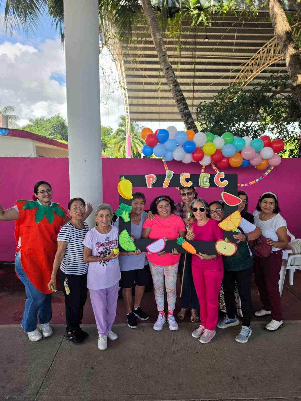 Impulsan bienestar integral de las personas adultas mayores - galería 1