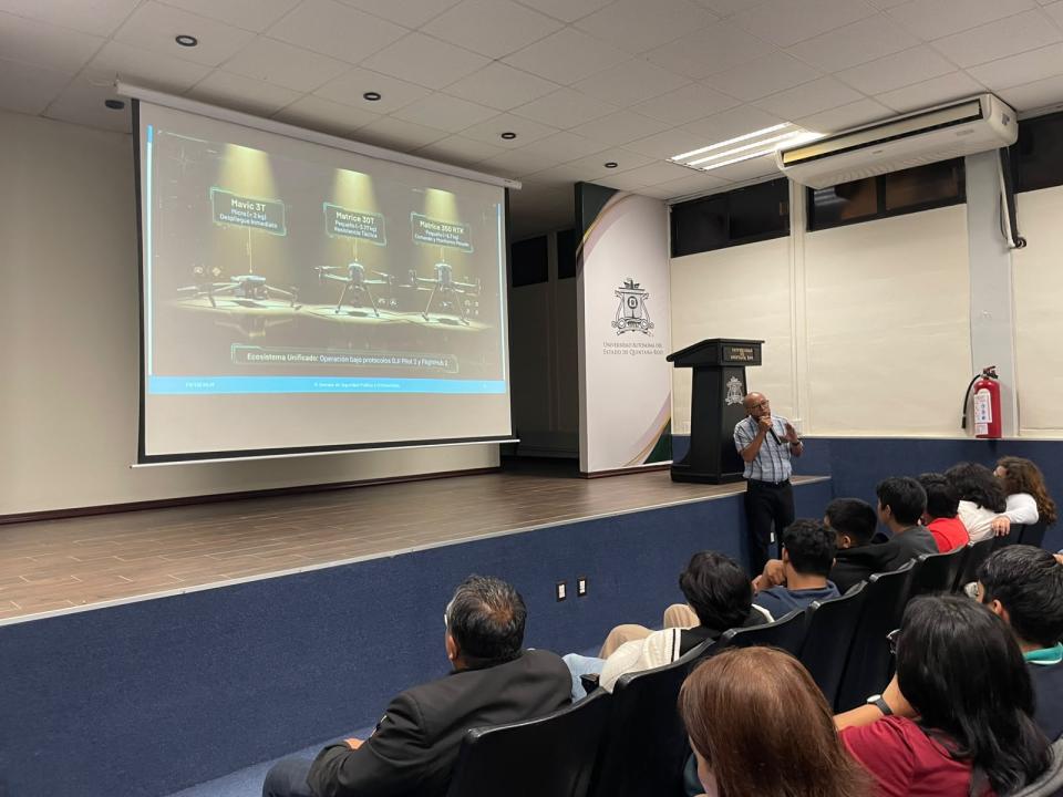 UQRoo realiza la VI Semana de la Seguridad Pública y Criminalística - galería 8