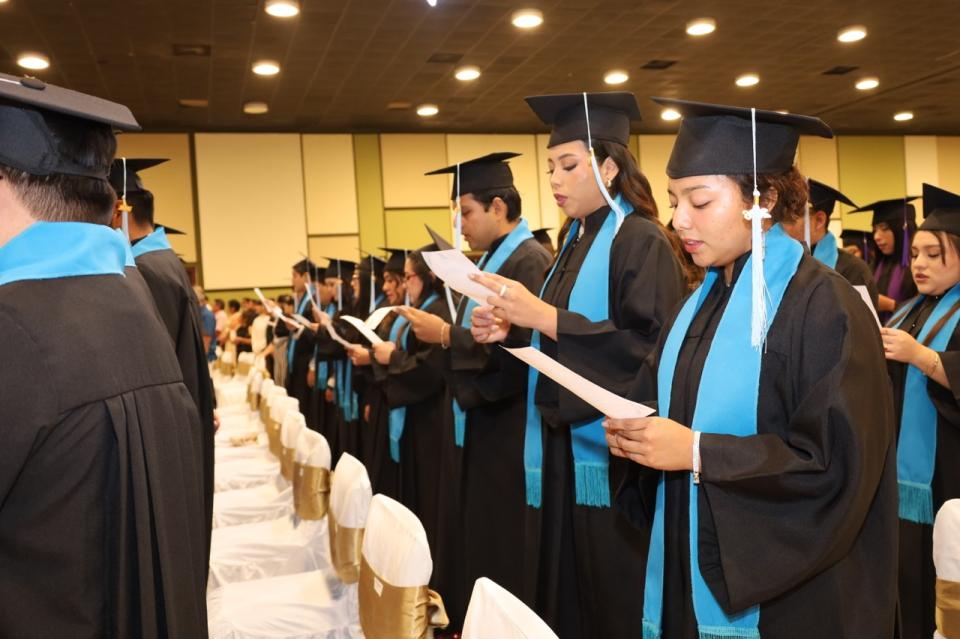 Realizan 24ª Ceremonia de Graduación del Campus Cozumel - galería 4
