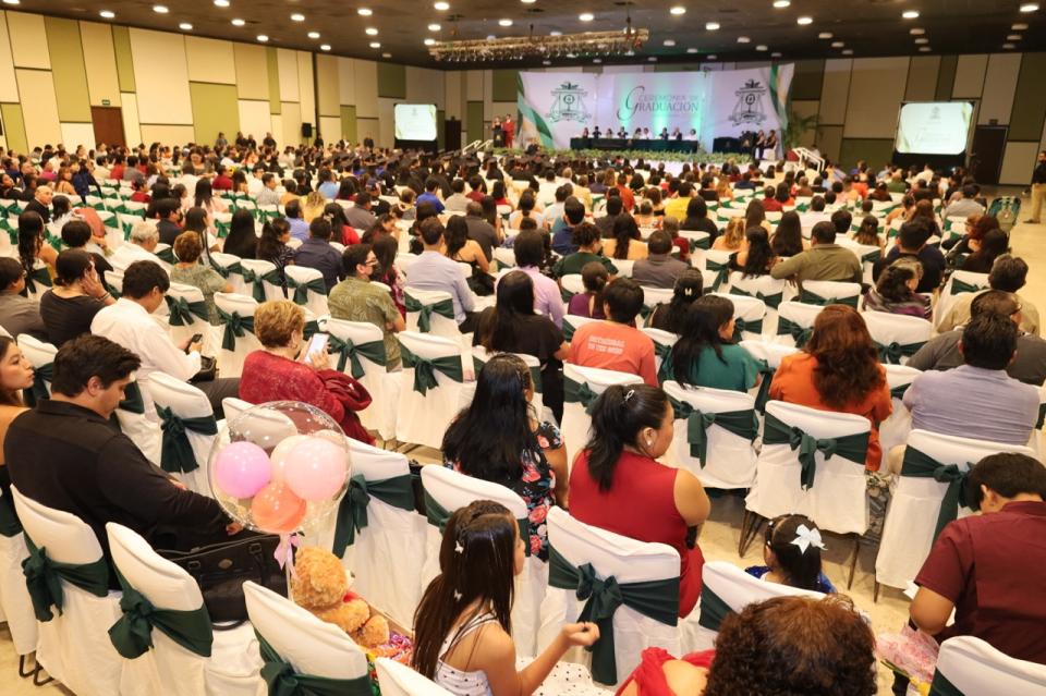Realizan 24ª Ceremonia de Graduación del Campus Cozumel - galería 5