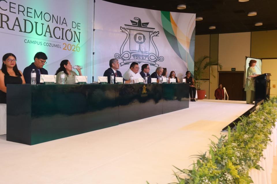 Realizan 24ª Ceremonia de Graduación del Campus Cozumel - galería 9