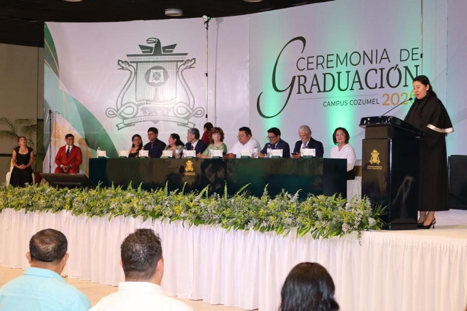 Realizan 24ª Ceremonia de Graduación del Campus Cozumel - galería 12
