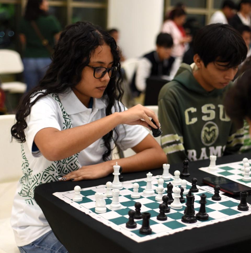 Centenar de ajedrecistas participaron en el 5° Torneo “Leyendas de Chetumal Ricardo Alberto Romero Aguilar” - galería 3