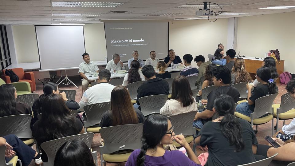 Amplia explicación sobre las funciones de la Cancillería en el Campus Chetumal Bahía - galería 1