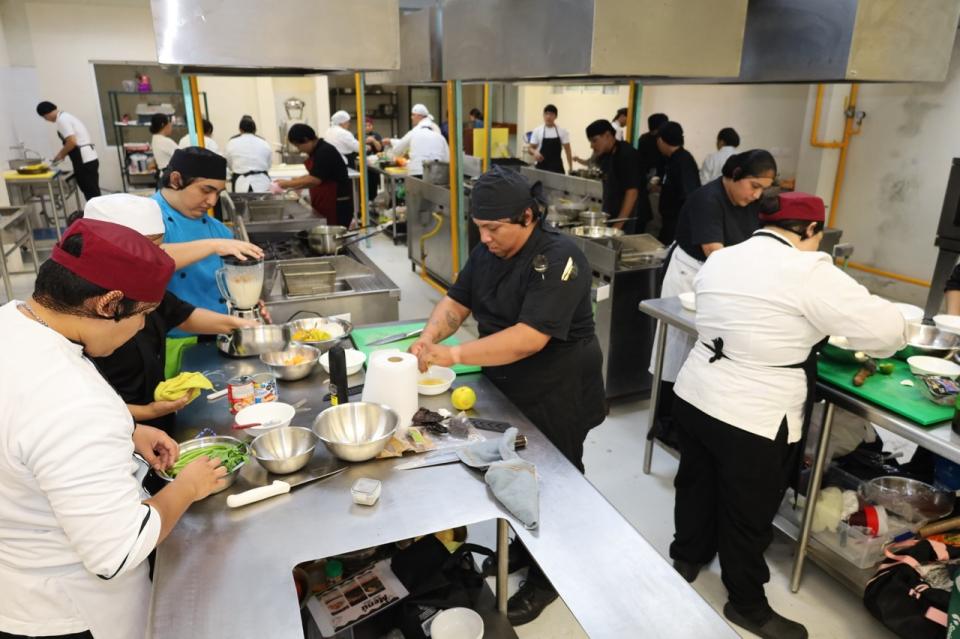 Realizan la primera Copa Culinaria en UQRoo Cozumel - galería 5