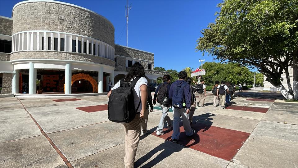 Campus Chetumal Bahía recibió visita de 610 alumnos de bachillerato - galería 3