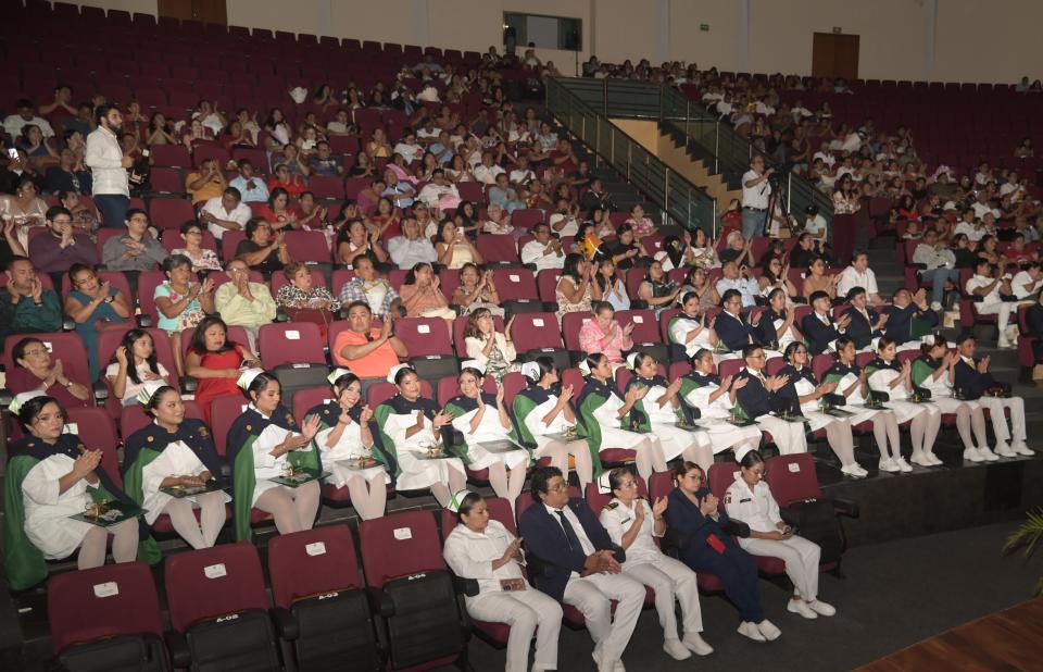 UQRoo reafirma compromiso con la formación humana de profesionales de enfermería - galería 1